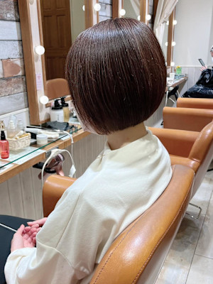 【Ｎｅｏｌｉｖｅｋｕｔａ町田店】切りっぱなしボブ