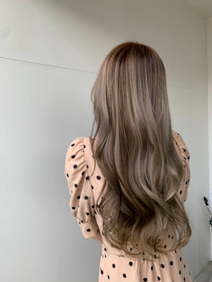 ヨシンモリ　コテ巻き風パーマ　韓国風