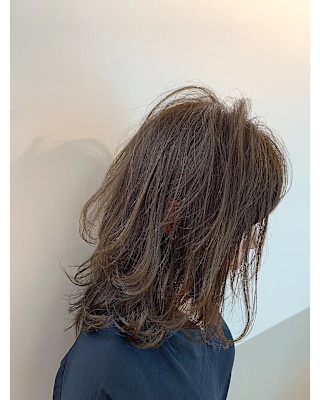 ウルフ グレージュ