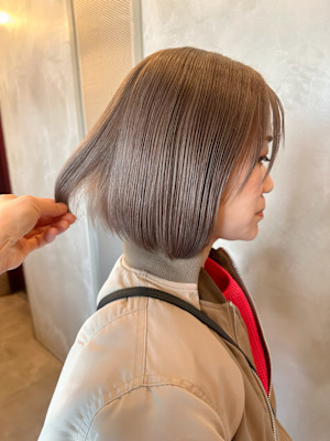 池袋 ケアブリーチ ハイトーンボブ♪