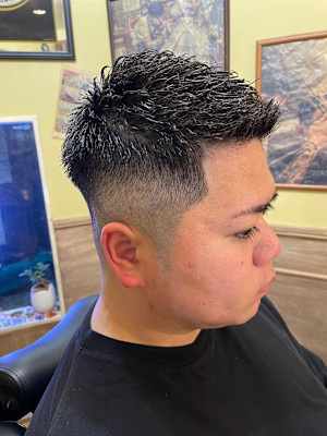 ツーブロックマッシュ/波巻き/ハイライト/束感[北千住/理容