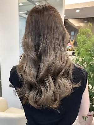 20代30代艶感ストレート♪髪質改善カラーミルクティーベージ