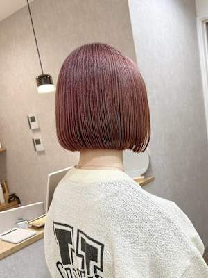 ☆ブリーチダブルカラー　ピンクカラー似合わせ切りっぱなしボブ