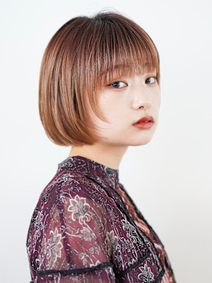 切りっぱなしショート・ボブ/絶壁解消/前髪なし/20代/30