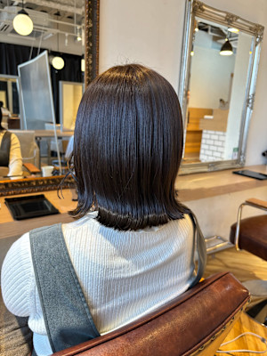 ボブ×艶オリーブブラウン