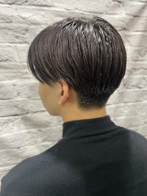 スーツに合う爽やかナチュラルパートヘア