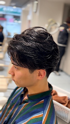 毛流れセンターパートニュアンスパーマセンター分け韓国ヘア横浜