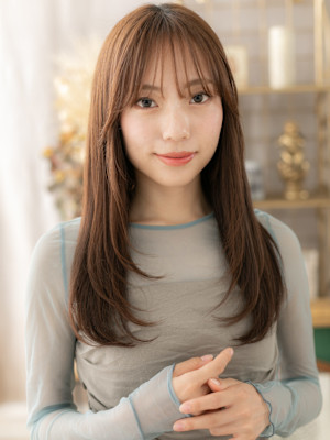 ニュアンスカラー小顔ロングレイヤーカット　マロンベージュ