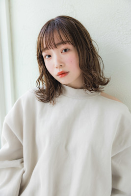 アッシュブラウンルーズパーマ