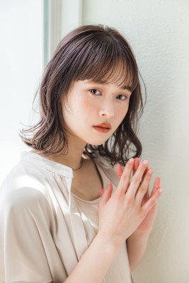 ピンクベージュウェーブミディ