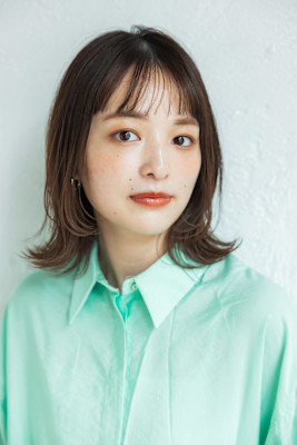 外ハネストレートロブ