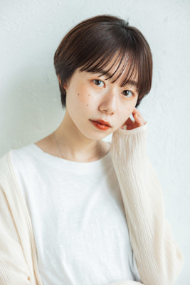 黒髪コンパクトショート