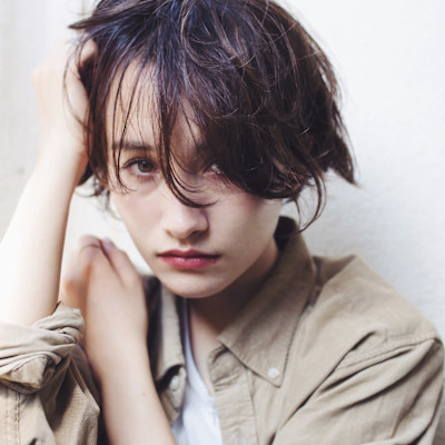 大人ニュアンスパーマハンサムクールショート