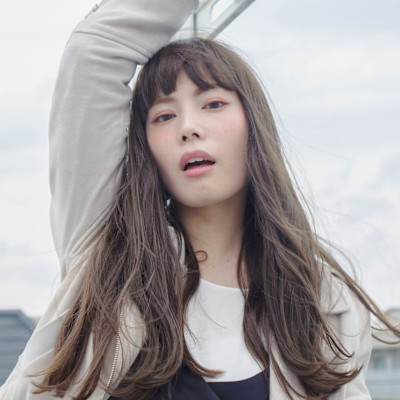 ホワイトプラチナアッシュロング