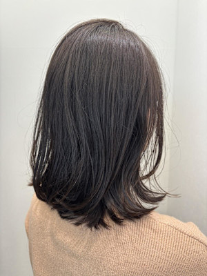 外ハネ　ミディアム