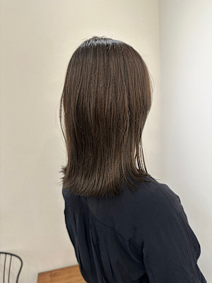 池袋 イルミナカラー 透明感 ロブ アッシュ オリーブ♪