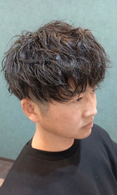 黒髪スパイラル×無造作マッシュ