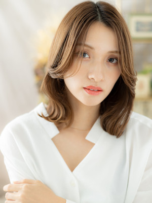 かきあげバングくびれひし形レイヤーカット　細めハイライト