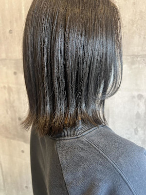 外ハネボブ／オリーブベージュ