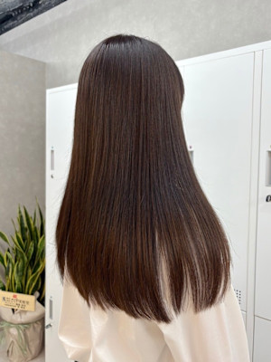 カット、カラー、マデナトリートメント