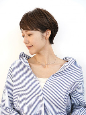 30代40代レイヤーショートくびれくすみベージュ清澄白河