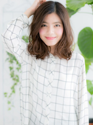 ハーブカラーのロブヘアe