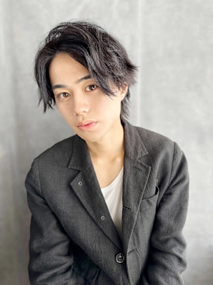 20代30代40代 外ハネワイルドアップバング