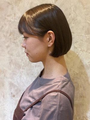 ミニボブ　丸みショート　グレージュ　透明感カラー　艶髪