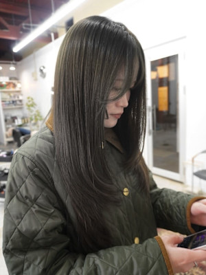 カーキベージュ×レイヤーカット