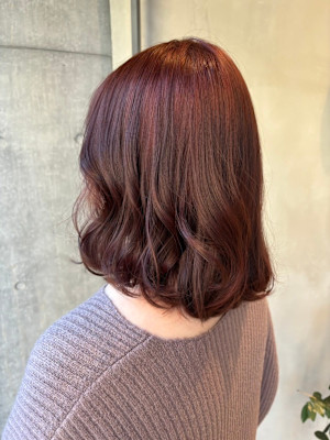 深めなピンクが可愛い◎ふわっとボブ