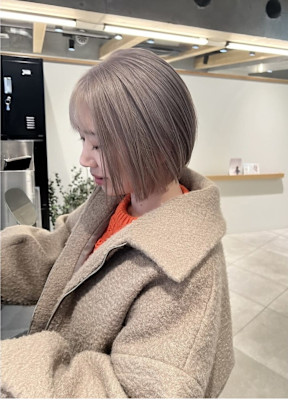 ミニボブ　ミルクティーグレージュ