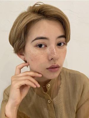 ハイトーン＊かきあげショート