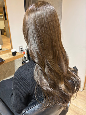 髪質改善カラー×ベージュカラーでツヤ感倍増☆