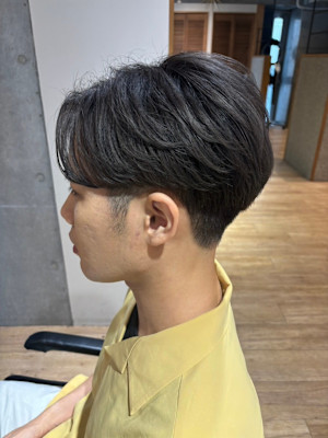 骨格カバー◎な前下がりセンターパート