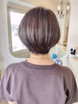 ハイライトカラー小顔似合わせカットひし形まるみショート