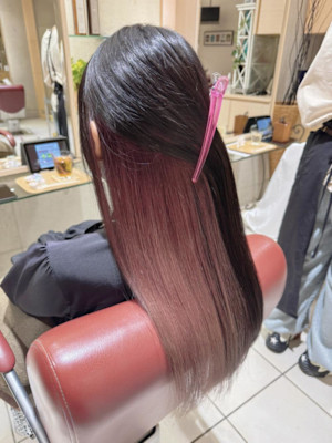 淡めピンクのインナーカラー