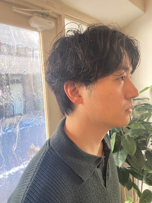 爽やかツーブロック刈り上げ黒髪シークレットパーマ流行