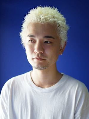 10代20代 ブリーチ  イージーパーマ スパイキーショート