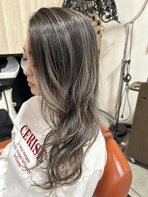 グレージュ×ハイライト