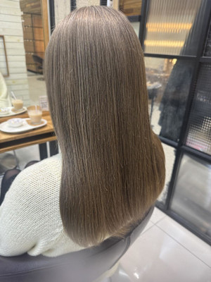 ミルクティーベージュ