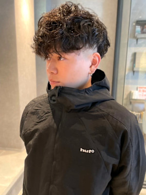 スペインカール 刈り上げ 束感 10代20代 メンズパーマ