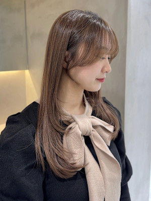 サイドバング　顔周りカット　艶髪