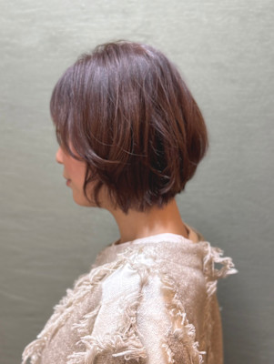 大人ショート　ニュアンスパーマ