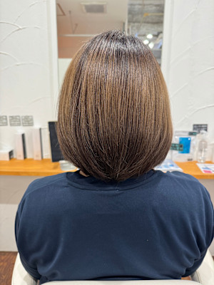 ショートボブ　水素カラー
