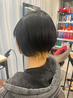 大人可愛い　マッシュウルフショートボブ　似合わせカット