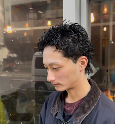 黒髪/癖毛/スパイキーショート