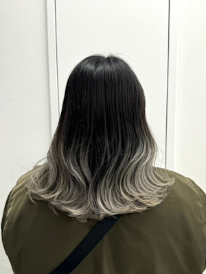 ホワイトグラデーション