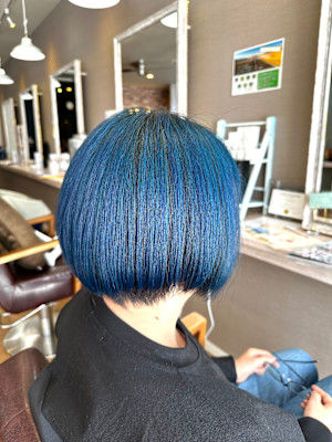 大人ショートミルクテーベージュハイライトレイヤーボブウルフ