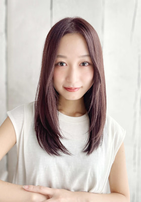 20代30代40代　大人センターパートツヤ髪