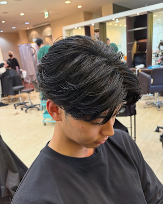 【毛流れフェザーパーマ】